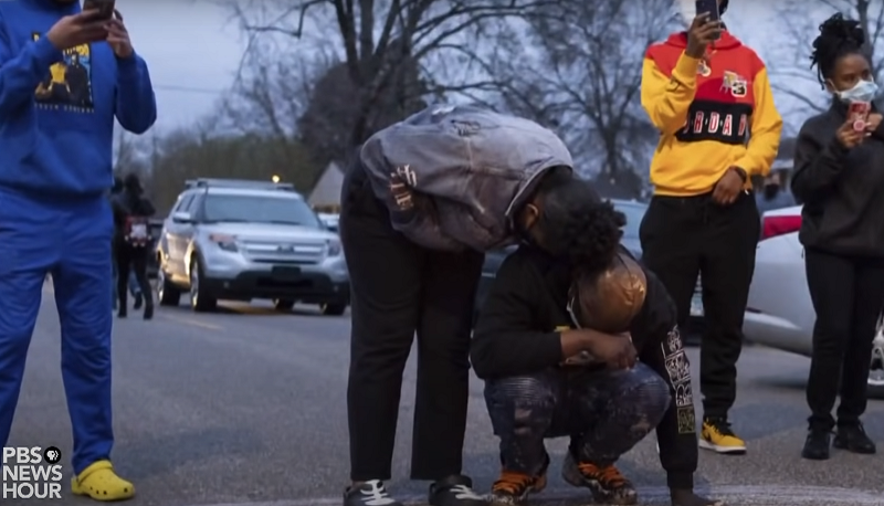 Police Killing of Daunte Wright Sparks Protest