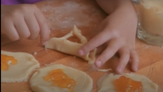 Sesame Street: Making Hamentaschen