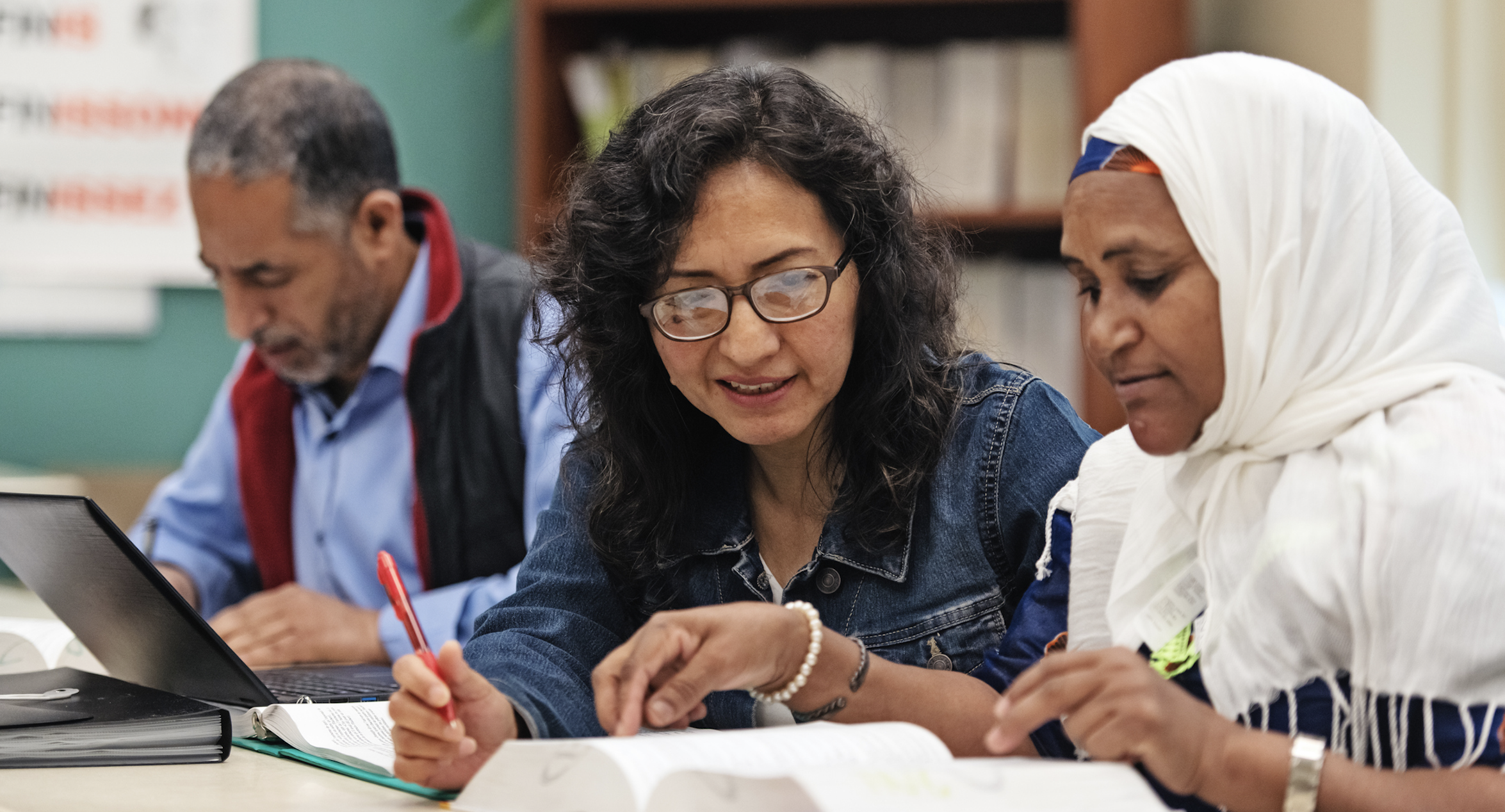 How Schools Can Partner with ELL Families Who Resettle in Their Community: 10 Strategies for Success