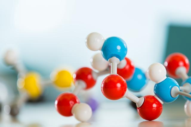 Molecules and Compounds - Legends of Learning