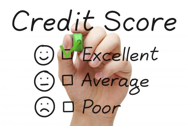 CASE STUDY: A TALE OF TWO CREDIT SCORES (Spanish)