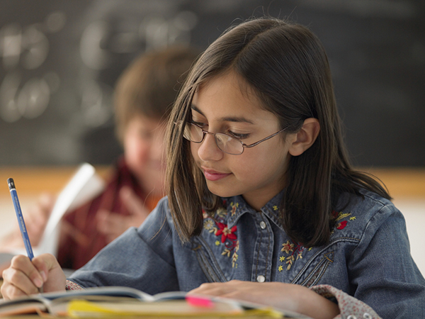 Of Mice and Men: Contrastive Analysis